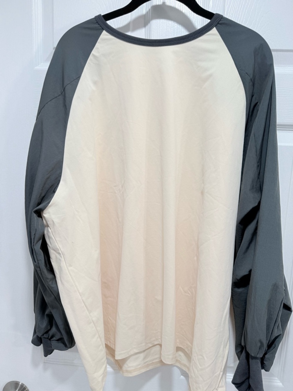 Friful Classic Raglan Long Sleeve Tee in Cream and Charcoal XL NWOT